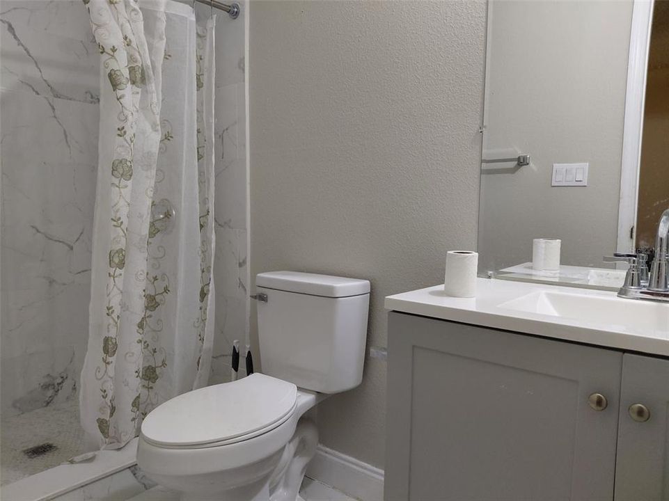 待售: $335,000 (4 贝兹, 2 浴室, 2166 平方英尺)