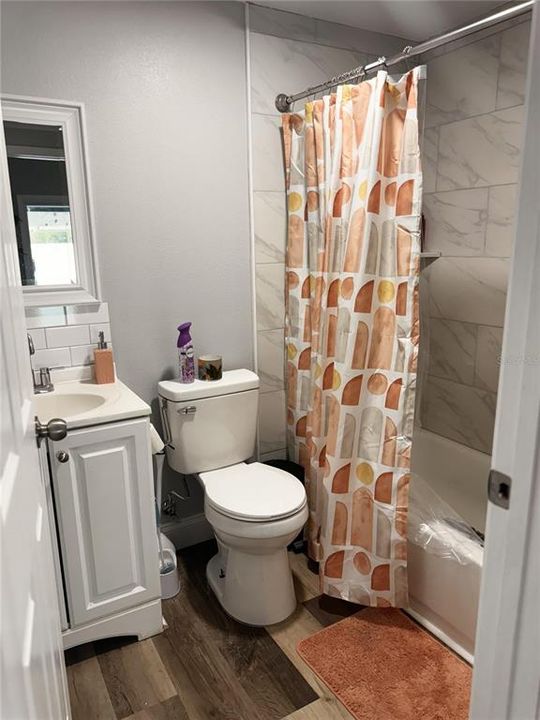 For Sale: $380,000 (3 beds, 2 baths, 1943 Square Feet)