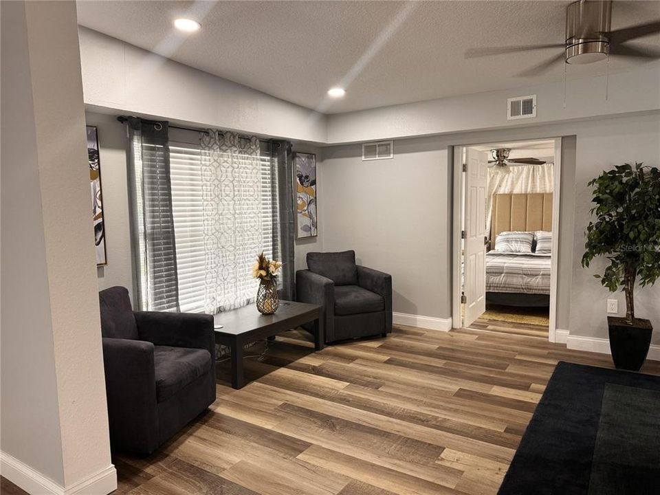 For Sale: $380,000 (3 beds, 2 baths, 1943 Square Feet)