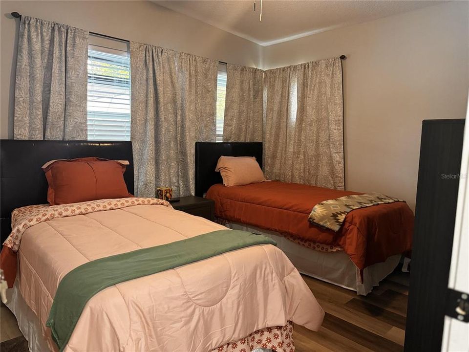 For Sale: $380,000 (3 beds, 2 baths, 1943 Square Feet)