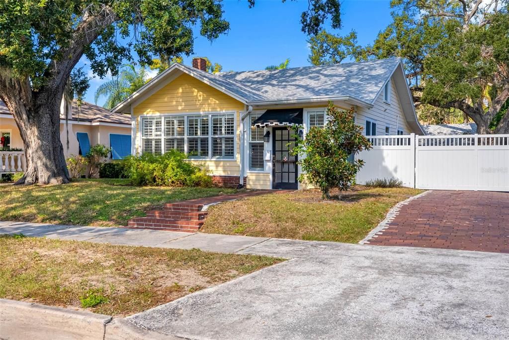 待售: $499,900 (3 贝兹, 1 浴室, 1236 平方英尺)