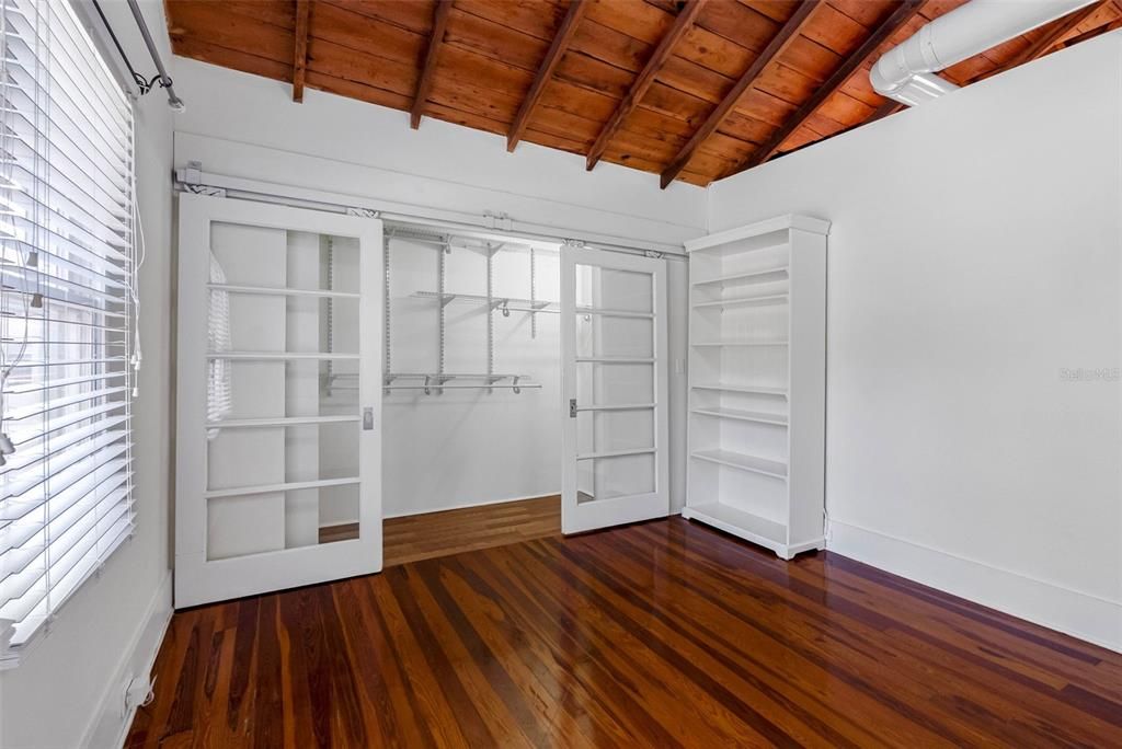 待售: $499,900 (3 贝兹, 1 浴室, 1236 平方英尺)