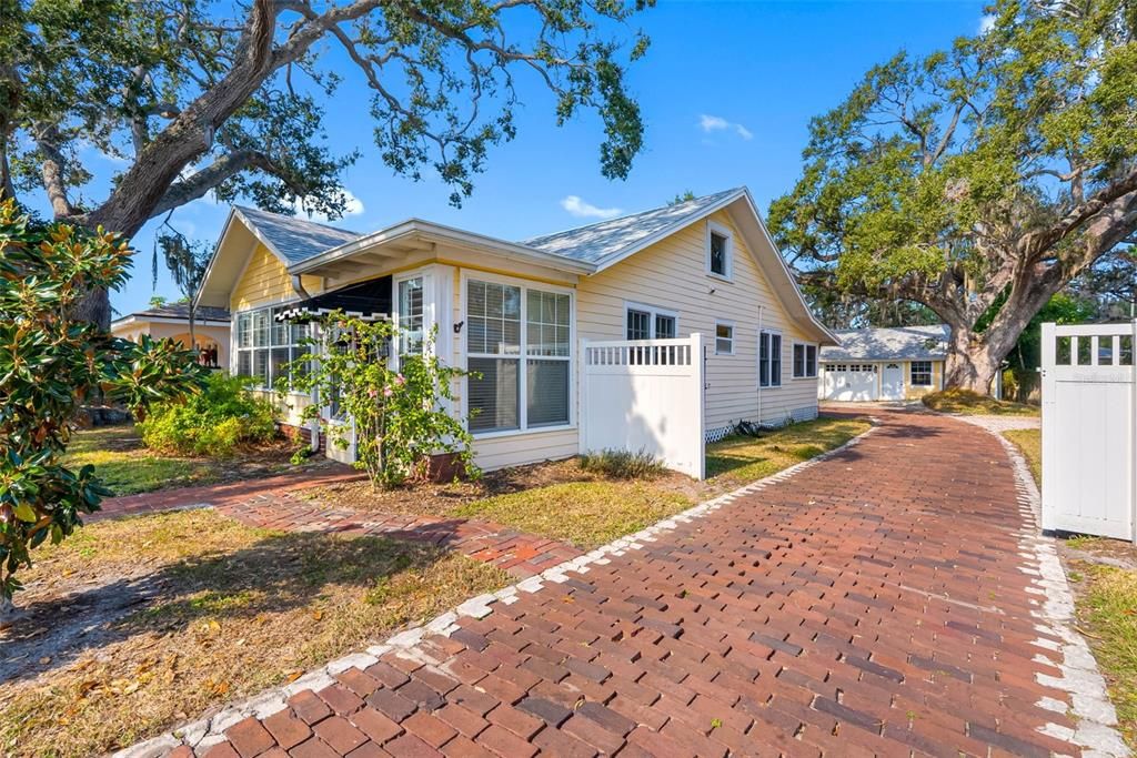 待售: $499,900 (3 贝兹, 1 浴室, 1236 平方英尺)