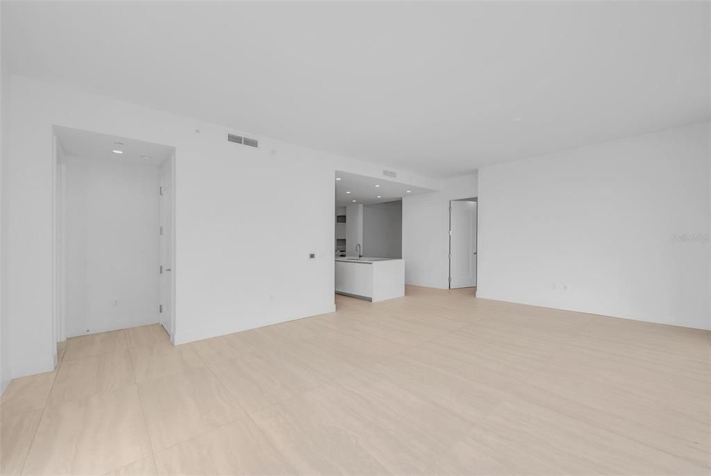 Recientemente alquilado: $6,500 (2 camas, 3 baños, 1761 Pies cuadrados)