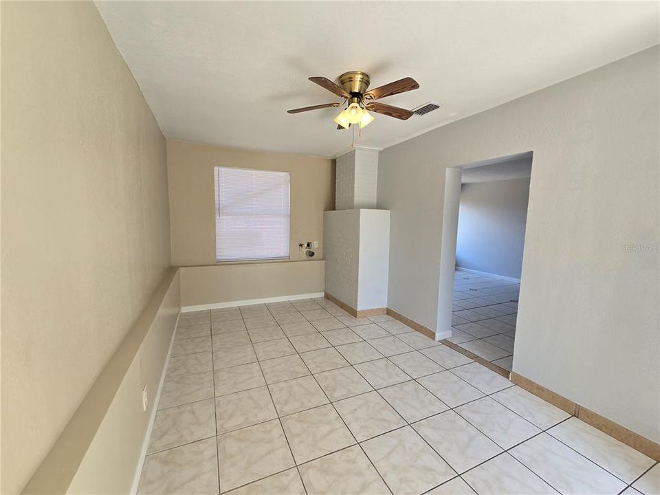 出租: $1,290 (2 贝兹, 1 浴室, 1246 平方英尺)