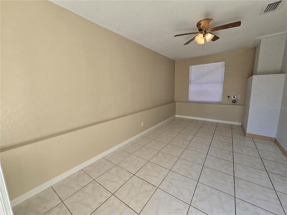 出租: $1,290 (2 贝兹, 1 浴室, 1246 平方英尺)