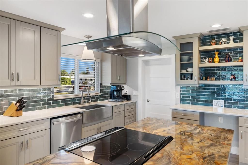 For Sale: $1,150,000 (2 beds, 2 baths, 1601 Square Feet)