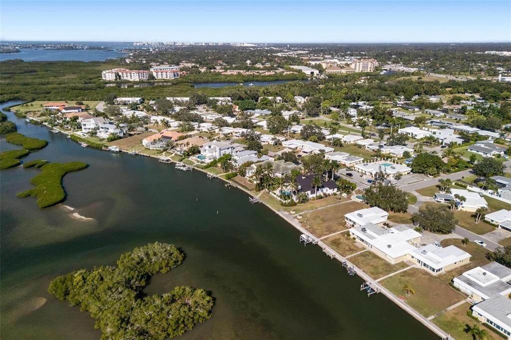 For Sale: $1,150,000 (2 beds, 2 baths, 1601 Square Feet)