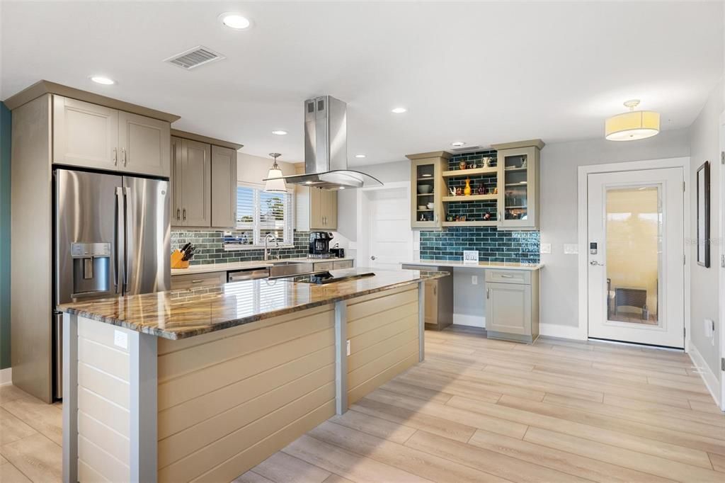 For Sale: $1,150,000 (2 beds, 2 baths, 1601 Square Feet)