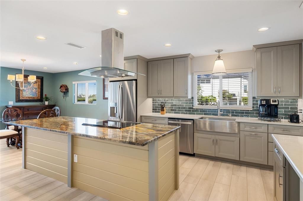 For Sale: $1,150,000 (2 beds, 2 baths, 1601 Square Feet)