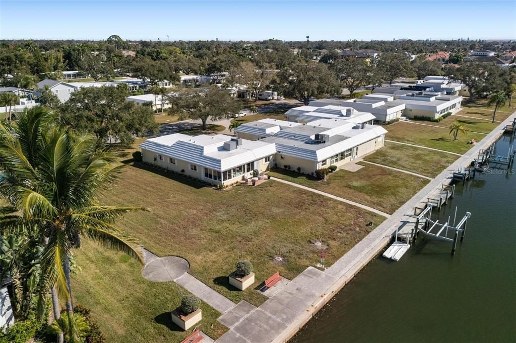 For Sale: $1,150,000 (2 beds, 2 baths, 1601 Square Feet)