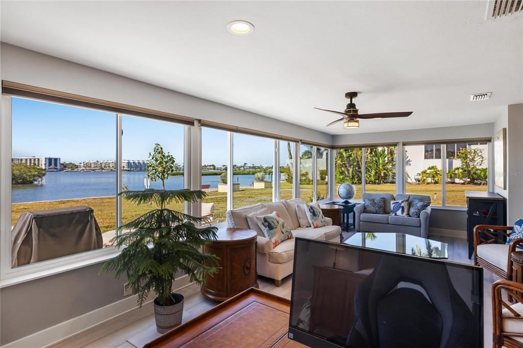 For Sale: $1,150,000 (2 beds, 2 baths, 1601 Square Feet)