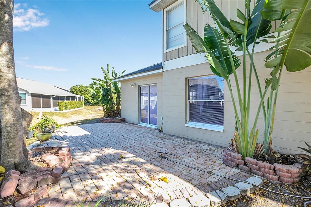 For Sale: $389,000 (3 beds, 2 baths, 1967 Square Feet)