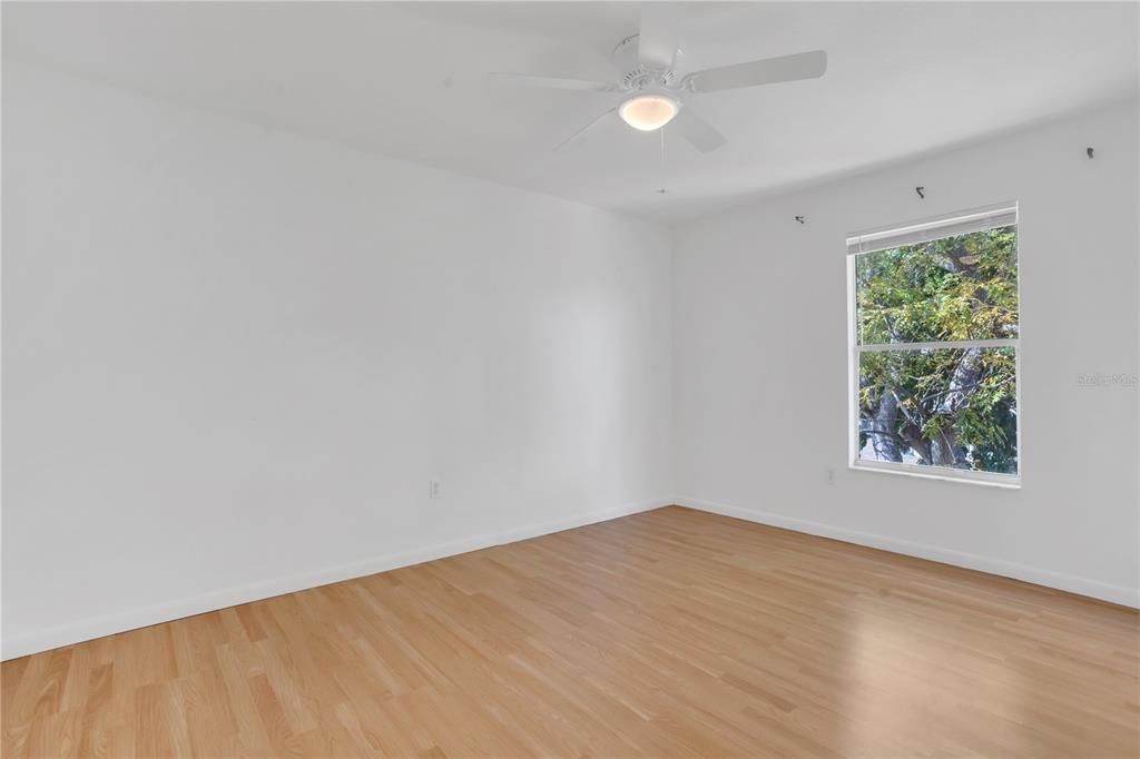 For Sale: $389,000 (3 beds, 2 baths, 1967 Square Feet)