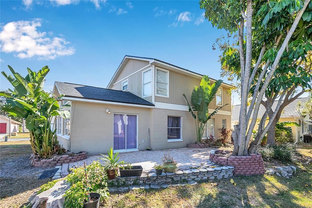 For Sale: $389,000 (3 beds, 2 baths, 1967 Square Feet)