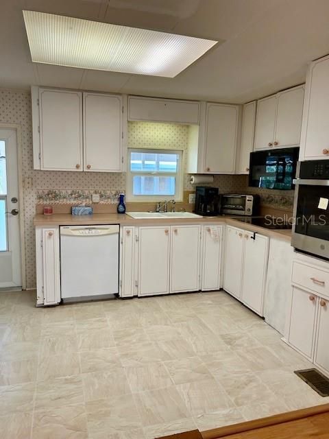 待售: $100,000 (2 贝兹, 2 浴室, 1332 平方英尺)