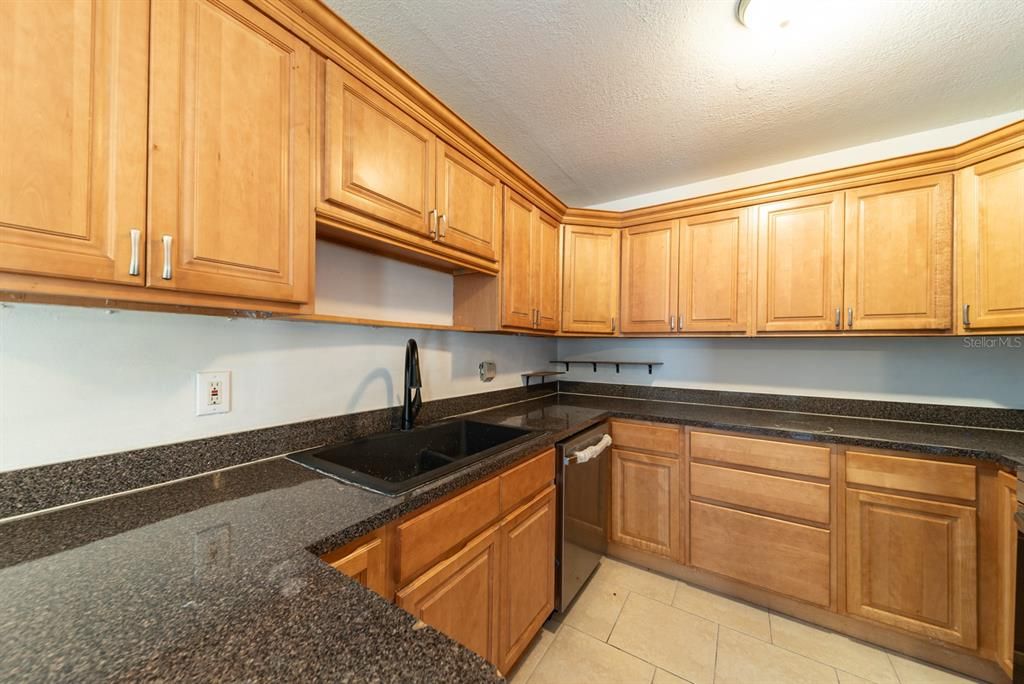 For Rent: $1,850 (3 beds, 2 baths, 1269 Square Feet)
