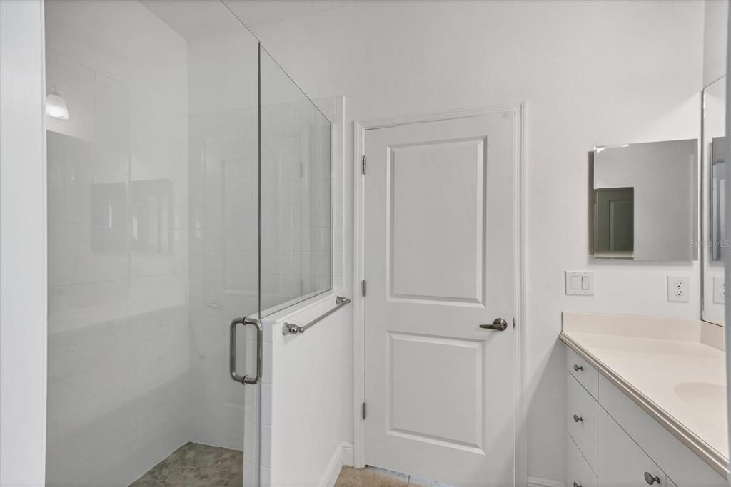 На продажу: $405,000 (3 спален, 2 ванн, 1421 Квадратных фут)