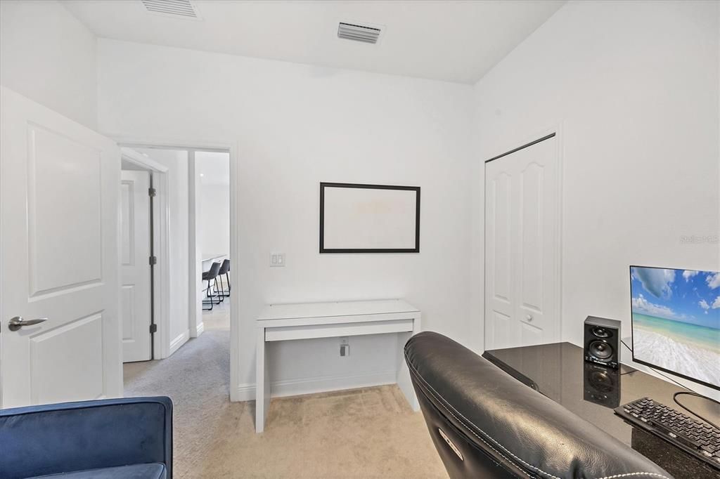 На продажу: $405,000 (3 спален, 2 ванн, 1421 Квадратных фут)