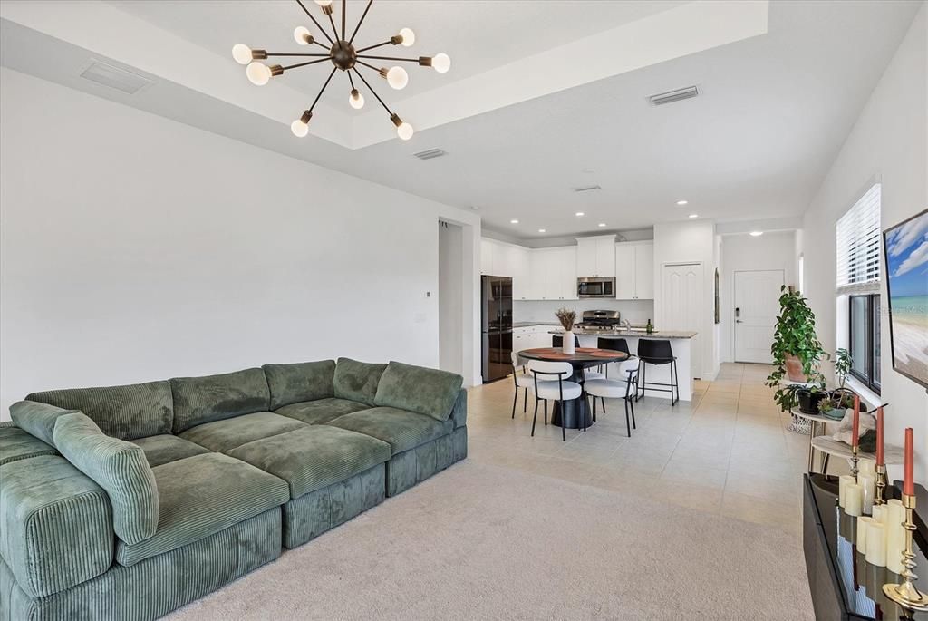 На продажу: $405,000 (3 спален, 2 ванн, 1421 Квадратных фут)