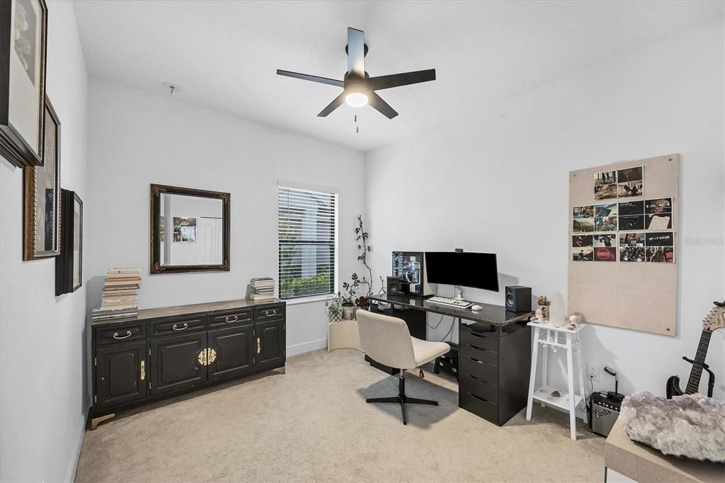 На продажу: $405,000 (3 спален, 2 ванн, 1421 Квадратных фут)