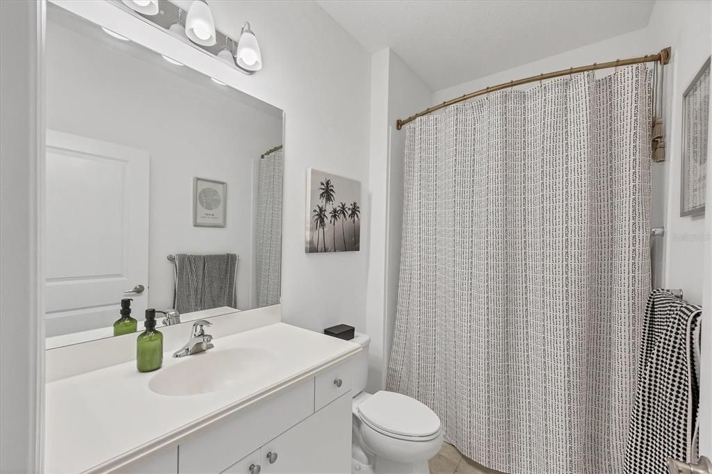 На продажу: $405,000 (3 спален, 2 ванн, 1421 Квадратных фут)