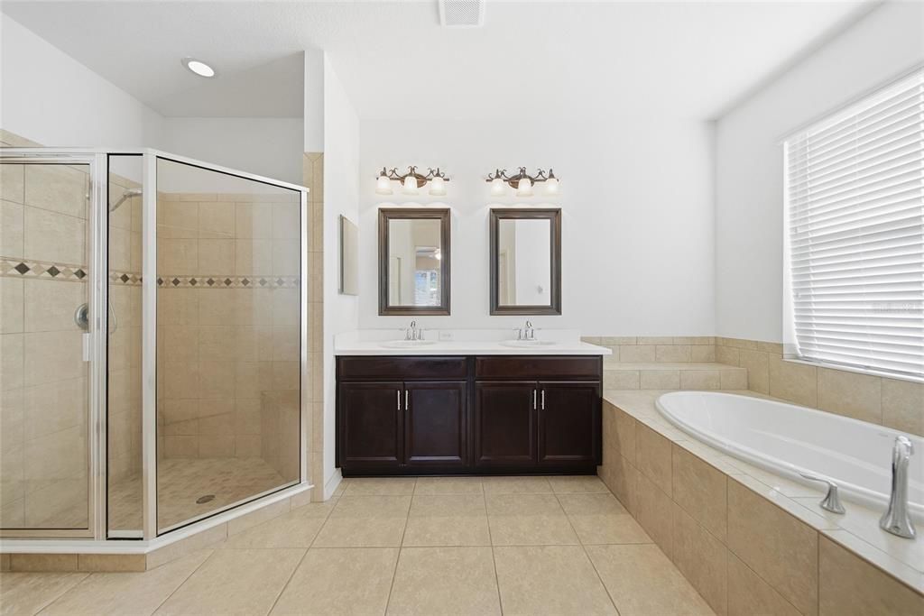 待售: $400,000 (3 贝兹, 2 浴室, 2029 平方英尺)