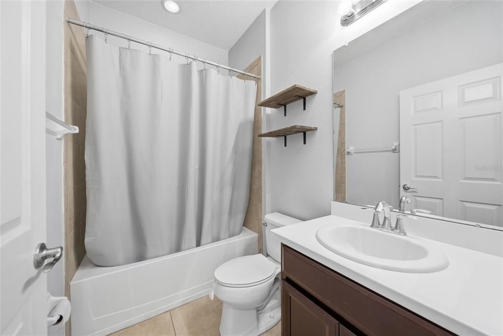 待售: $400,000 (3 贝兹, 2 浴室, 2029 平方英尺)