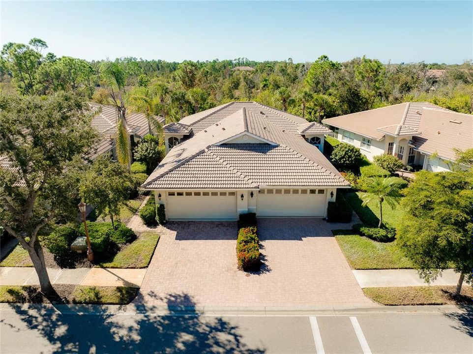 待售: $399,900 (2 贝兹, 2 浴室, 1385 平方英尺)