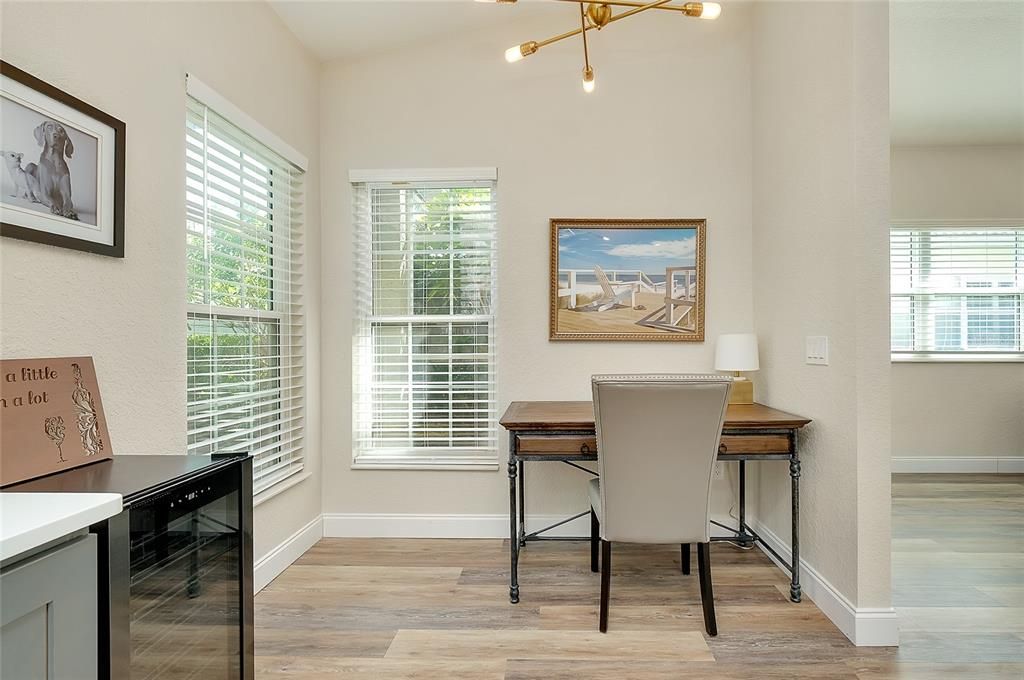 待售: $399,900 (2 贝兹, 2 浴室, 1385 平方英尺)