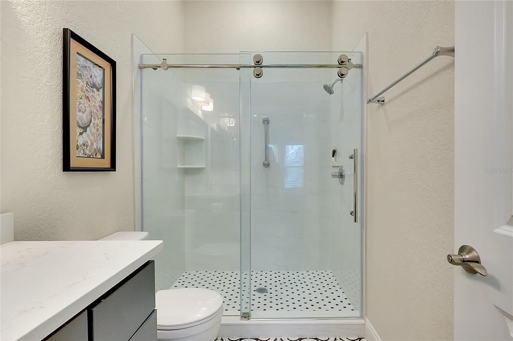 待售: $399,900 (2 贝兹, 2 浴室, 1385 平方英尺)