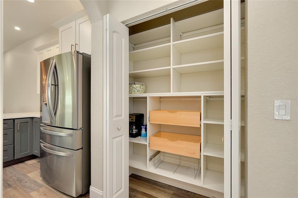 待售: $399,900 (2 贝兹, 2 浴室, 1385 平方英尺)