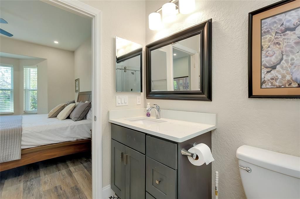 待售: $399,900 (2 贝兹, 2 浴室, 1385 平方英尺)