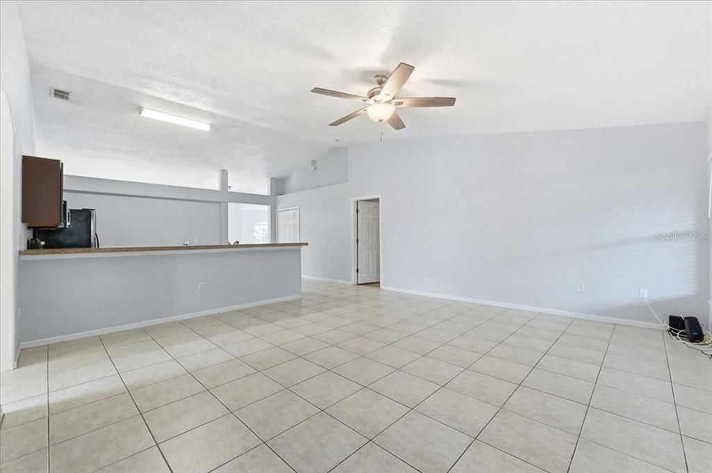 For Sale: $299,999 (3 beds, 2 baths, 1770 Square Feet)