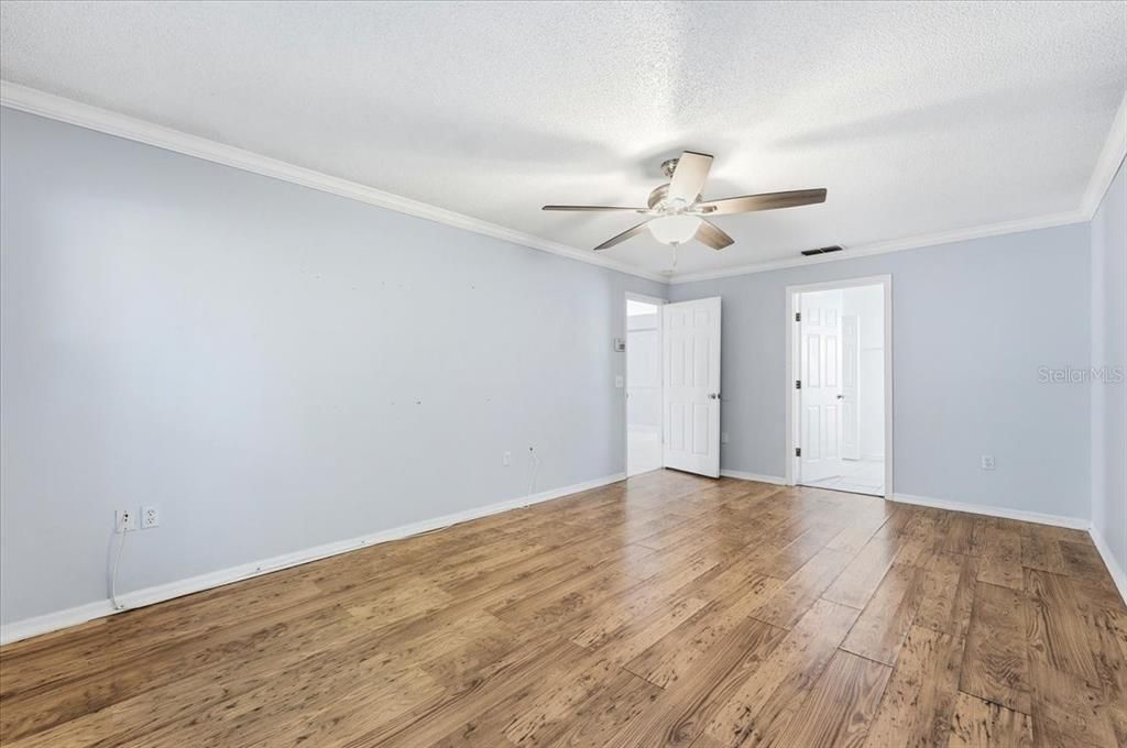 For Sale: $299,999 (3 beds, 2 baths, 1770 Square Feet)