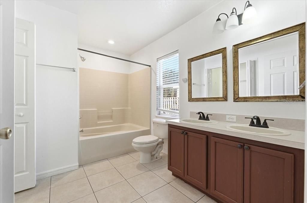 For Sale: $299,999 (3 beds, 2 baths, 1770 Square Feet)