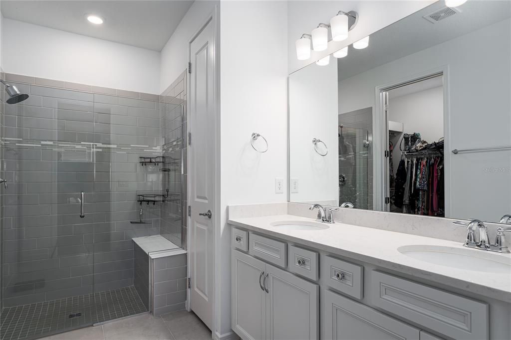 На продажу: $399,900 (2 спален, 2 ванн, 1542 Квадратных фут)