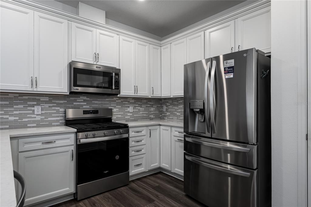 На продажу: $399,900 (2 спален, 2 ванн, 1542 Квадратных фут)