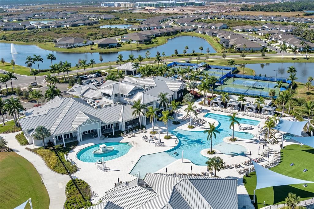 На продажу: $399,900 (2 спален, 2 ванн, 1542 Квадратных фут)