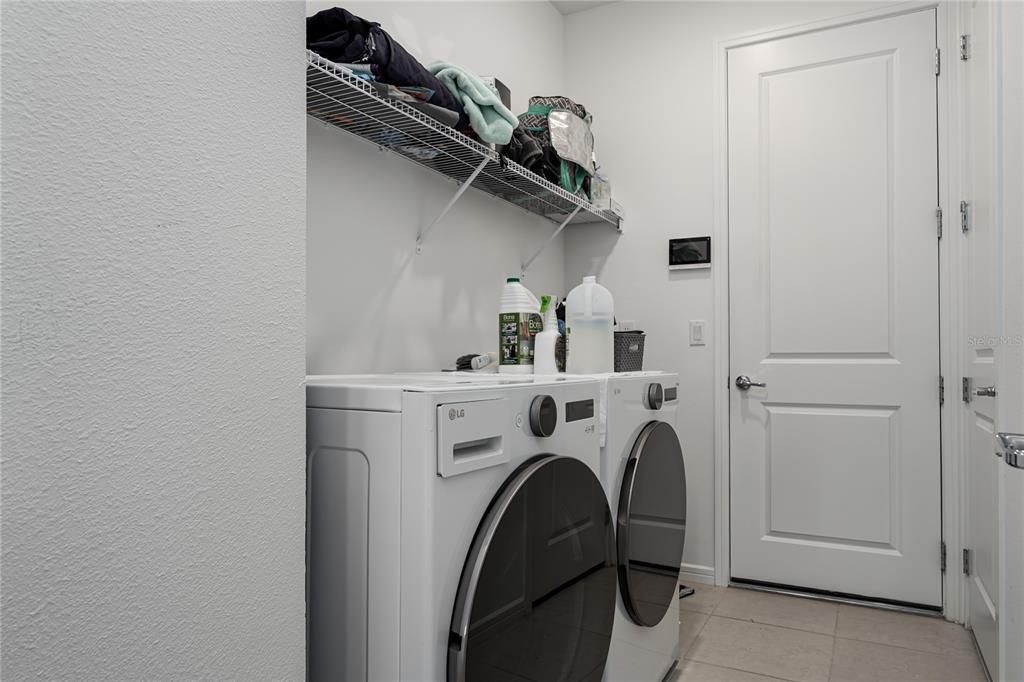 На продажу: $399,900 (2 спален, 2 ванн, 1542 Квадратных фут)