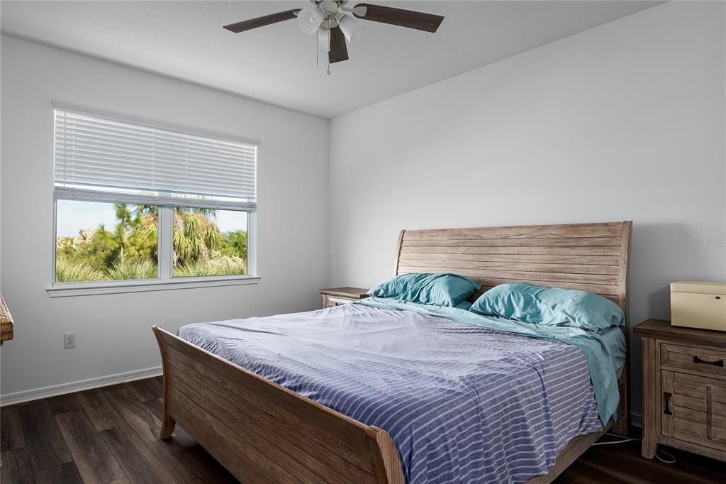 На продажу: $399,900 (2 спален, 2 ванн, 1542 Квадратных фут)