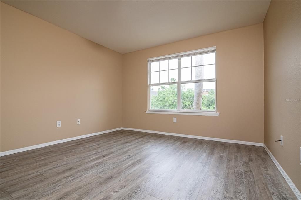 出租: $1,699 (2 贝兹, 1 浴室, 1271 平方英尺)