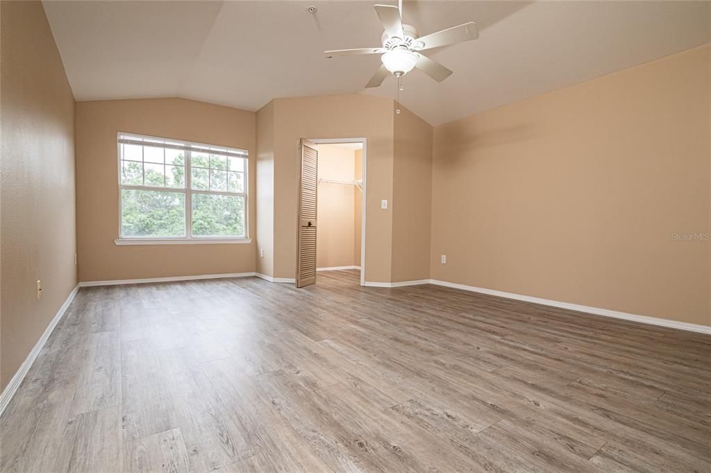 出租: $1,699 (2 贝兹, 1 浴室, 1271 平方英尺)