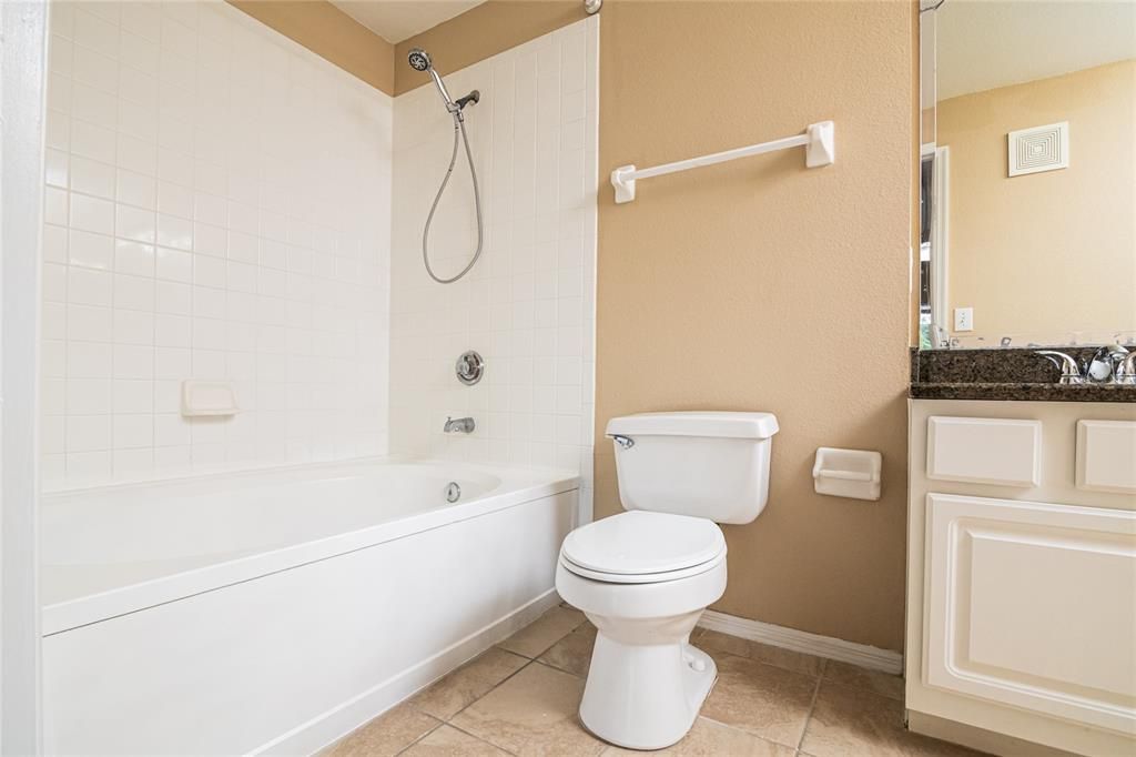 出租: $1,699 (2 贝兹, 1 浴室, 1271 平方英尺)