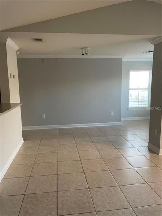 For Rent: $1,500 (1 beds, 1 baths, 865 Square Feet)