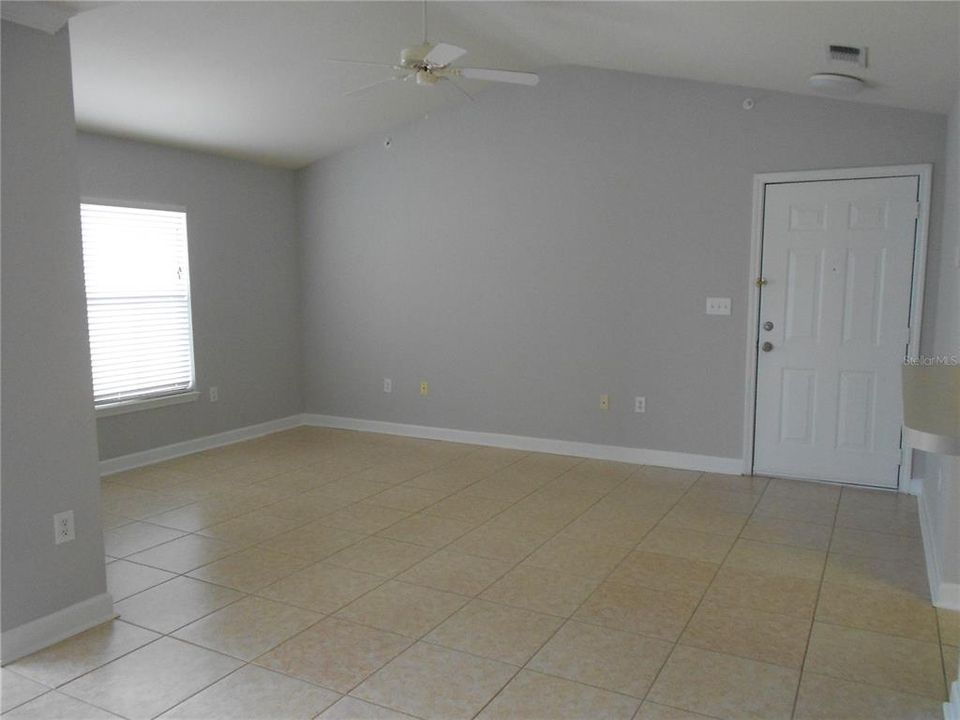 For Rent: $1,500 (1 beds, 1 baths, 865 Square Feet)