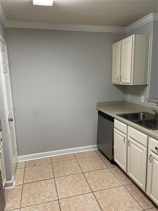 For Rent: $1,500 (1 beds, 1 baths, 865 Square Feet)