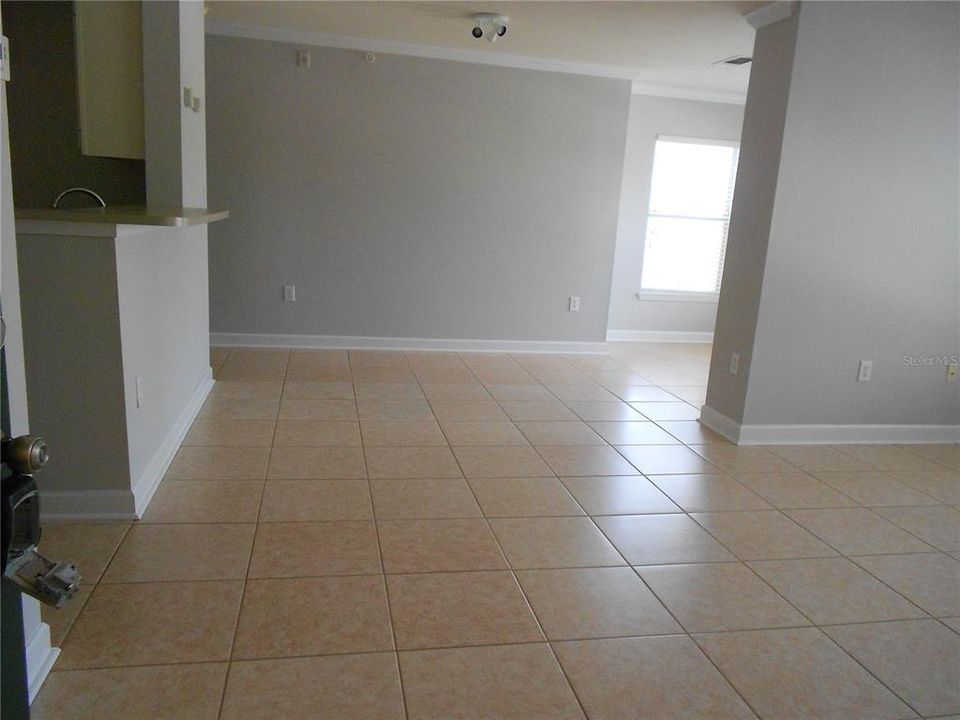 For Rent: $1,500 (1 beds, 1 baths, 865 Square Feet)