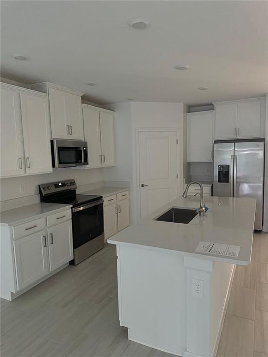 For Rent: $2,000 (2 beds, 2 baths, 1396 Square Feet)