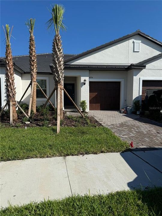 For Rent: $2,000 (2 beds, 2 baths, 1396 Square Feet)